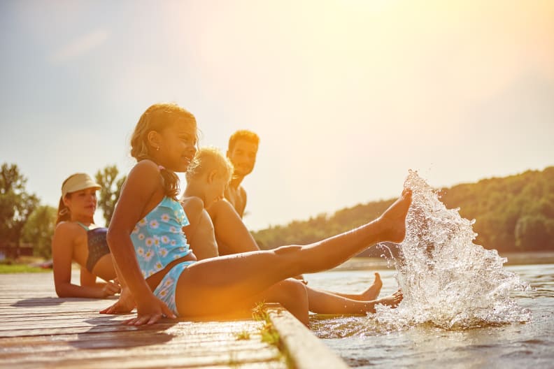 Summerfeeling am See © Robert Kneschke - stock.adobe.com
