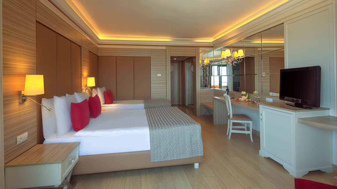 Delphin Deluxe Resort