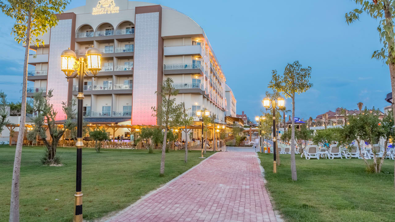 Mary Hotel Side