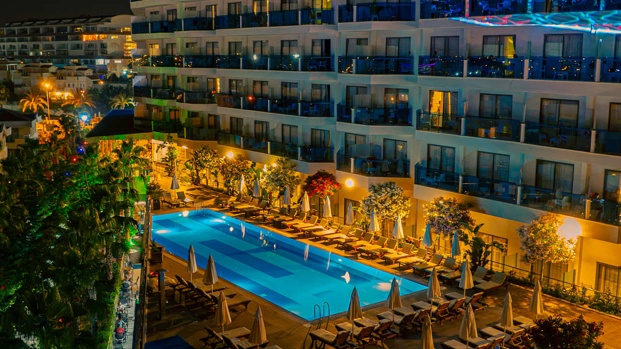 Dream World Hill Hotel