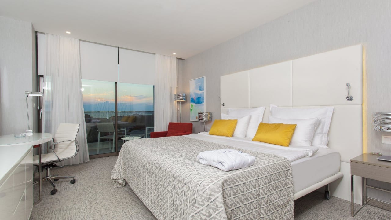 The Sense Deluxe Hotel