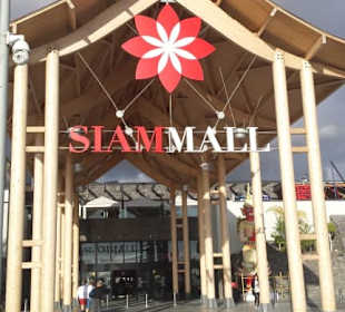 Eingang zur Mall
